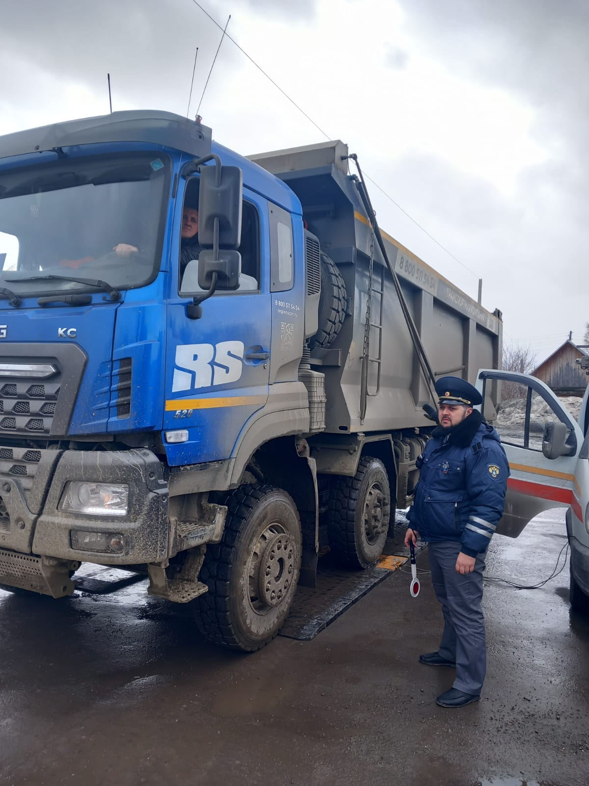 Контроль сотрудниками ТОГАДН по Новосибирской области перевозок крупногабаритных и тяжеловесных грузов